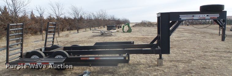 image for item DH4777 2005 Donahue EXG-160 windrower trailer