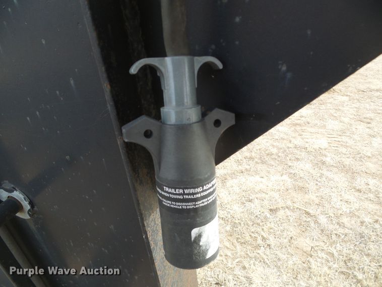 image for item DH4777 2005 Donahue EXG-160 windrower trailer