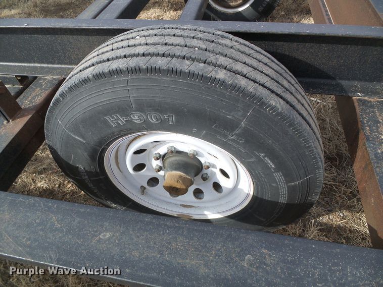 image for item DH4777 2005 Donahue EXG-160 windrower trailer