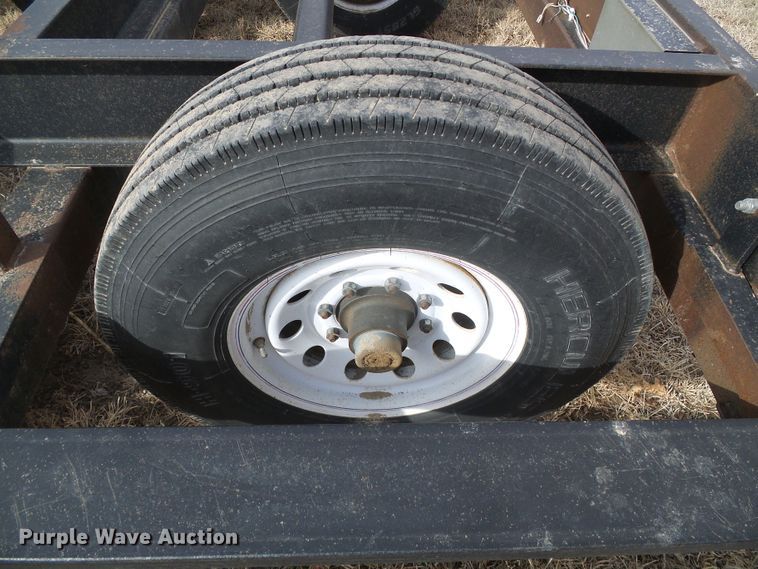 image for item DH4777 2005 Donahue EXG-160 windrower trailer