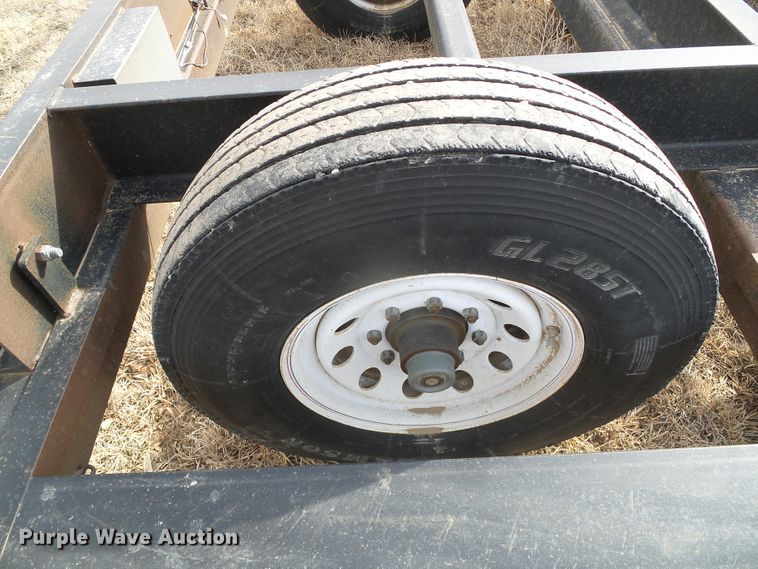 image for item DH4777 2005 Donahue EXG-160 windrower trailer