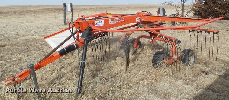 image for item DH4778 Kuhn GA4220TH hay rake