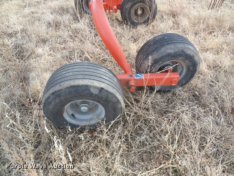 image for item DH4778 Kuhn GA4220TH hay rake