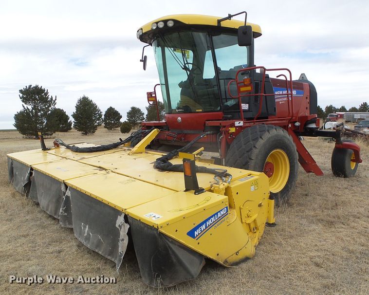image for item DH4780 2014 New Holland Speedrower 240 windrower
