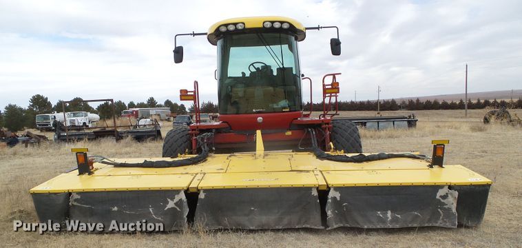 image for item DH4780 2014 New Holland Speedrower 240 windrower