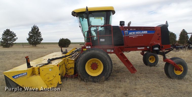 image for item DH4780 2014 New Holland Speedrower 240 windrower