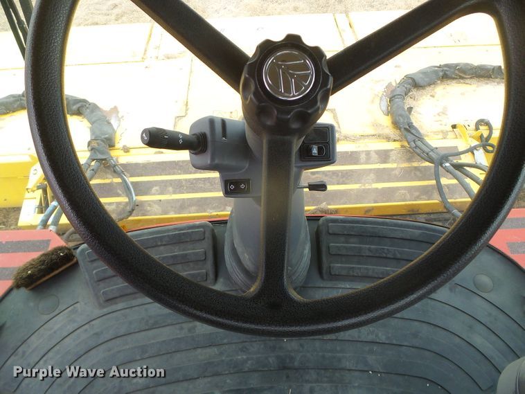 image for item DH4780 2014 New Holland Speedrower 240 windrower