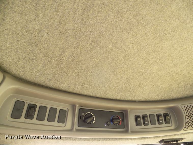 image for item DH4780 2014 New Holland Speedrower 240 windrower