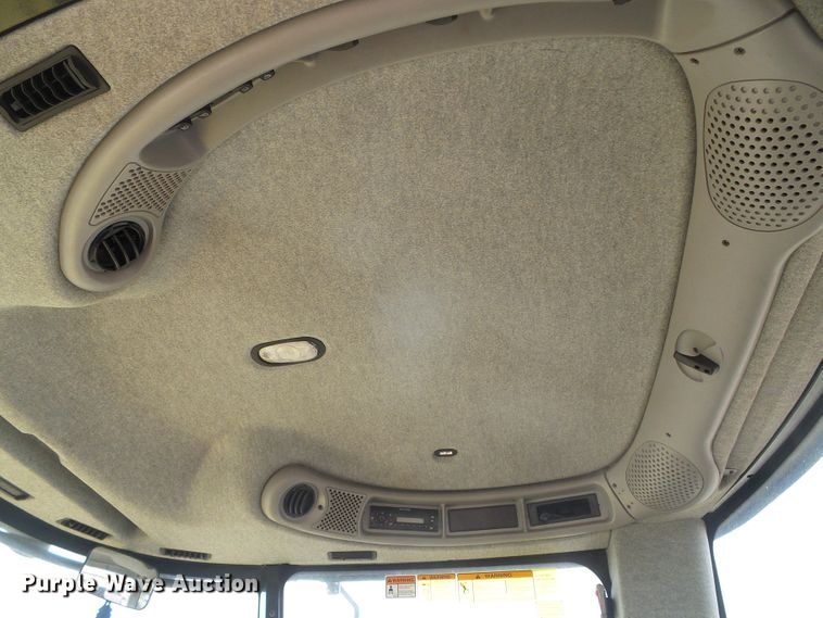 image for item DH4780 2014 New Holland Speedrower 240 windrower