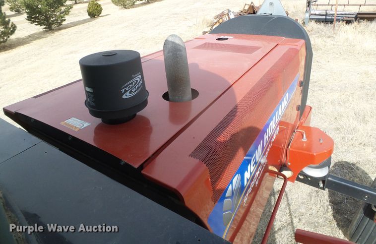 image for item DH4780 2014 New Holland Speedrower 240 windrower