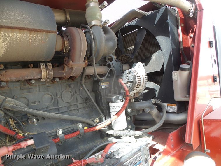 image for item DH4780 2014 New Holland Speedrower 240 windrower