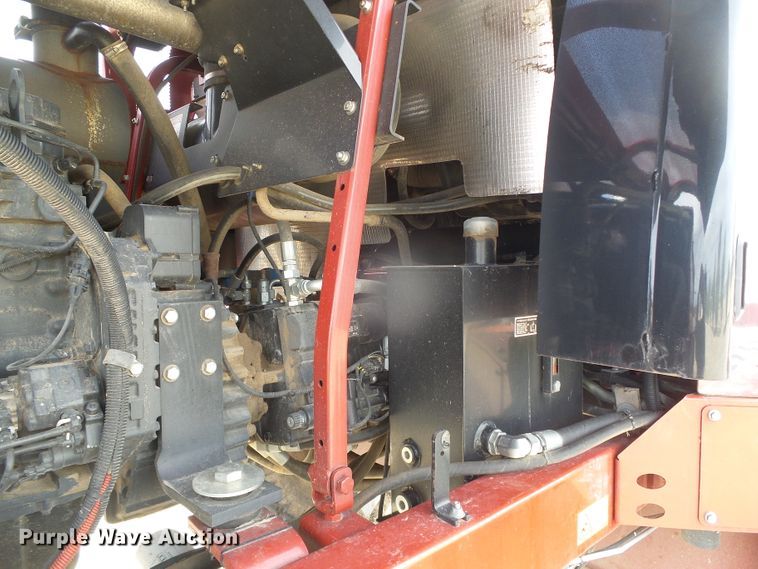 image for item DH4780 2014 New Holland Speedrower 240 windrower