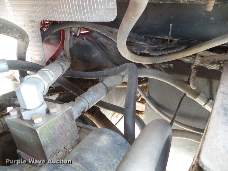 image for item DH4780 2014 New Holland Speedrower 240 windrower