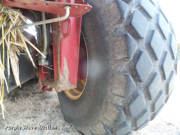 image for item DH4780 2014 New Holland Speedrower 240 windrower