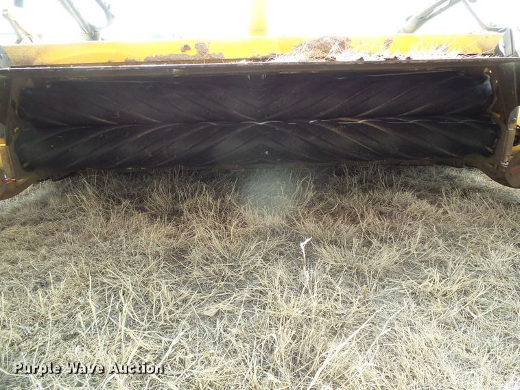 image for item DH4780 2014 New Holland Speedrower 240 windrower