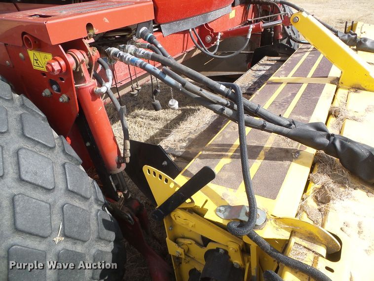 image for item DH4780 2014 New Holland Speedrower 240 windrower