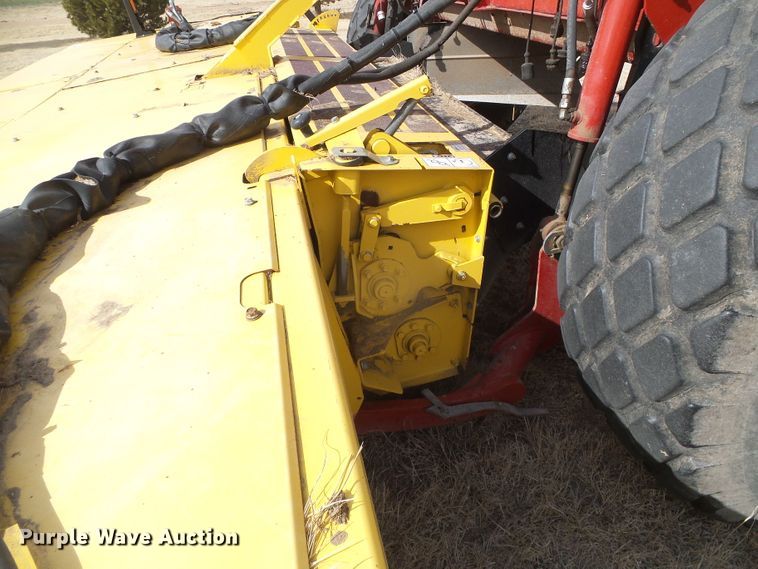 image for item DH4780 2014 New Holland Speedrower 240 windrower