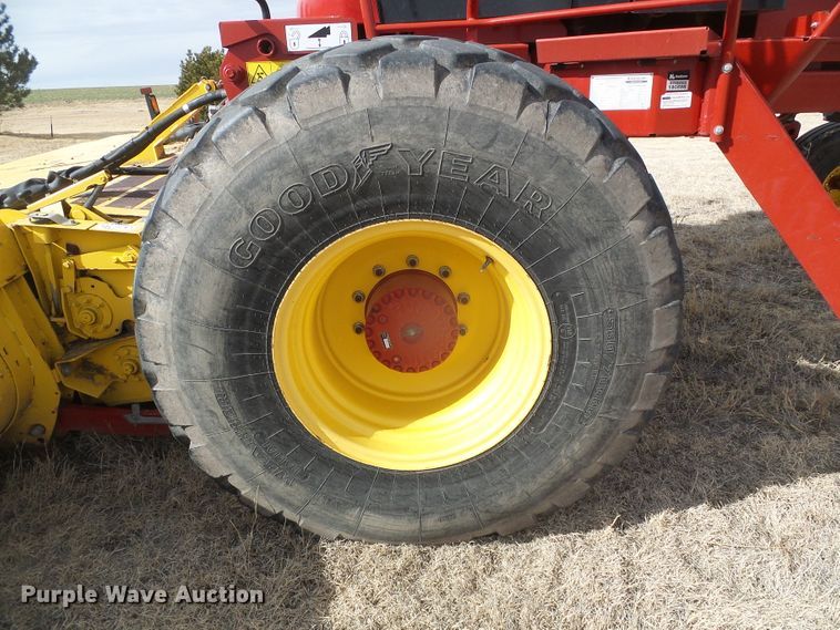 image for item DH4780 2014 New Holland Speedrower 240 windrower