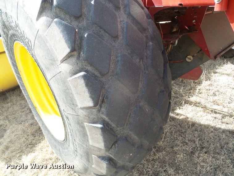 image for item DH4780 2014 New Holland Speedrower 240 windrower