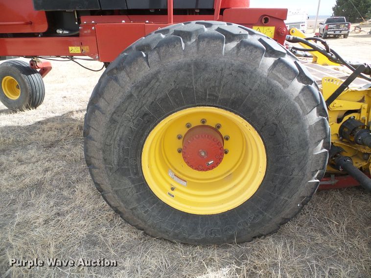 image for item DH4780 2014 New Holland Speedrower 240 windrower