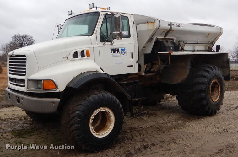 image for item DH6354 1999 Sterling L-Line applicator truck