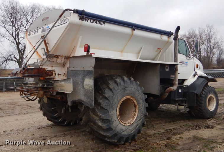 image for item DH6354 1999 Sterling L-Line applicator truck