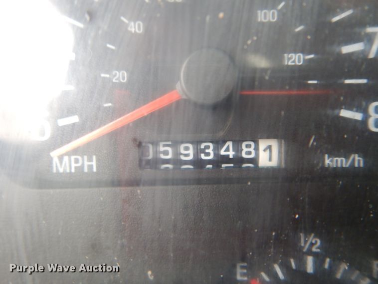 image for item DH6354 1999 Sterling L-Line applicator truck