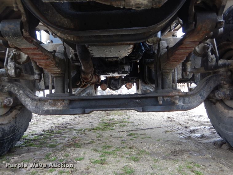 image for item DH6354 1999 Sterling L-Line applicator truck