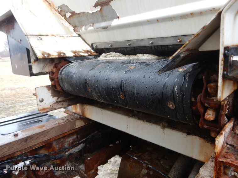 image for item DH6354 1999 Sterling L-Line applicator truck