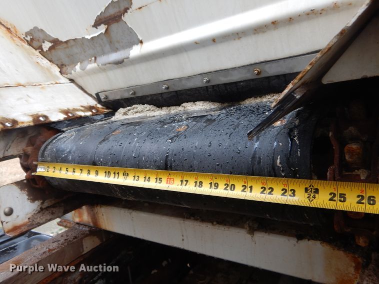 image for item DH6354 1999 Sterling L-Line applicator truck