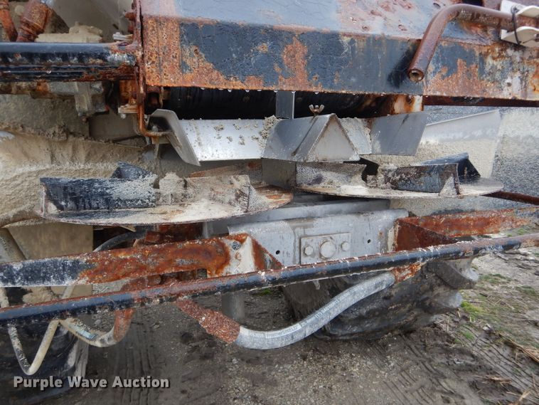 image for item DH6354 1999 Sterling L-Line applicator truck