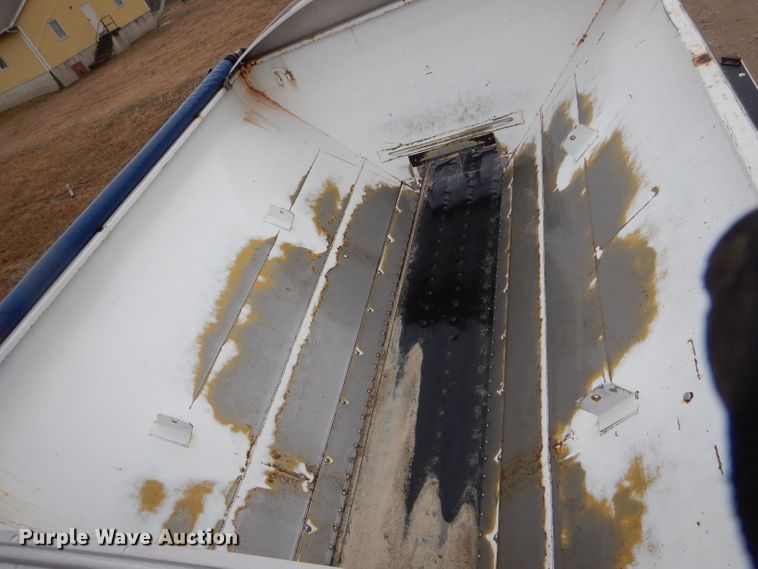 image for item DH6354 1999 Sterling L-Line applicator truck