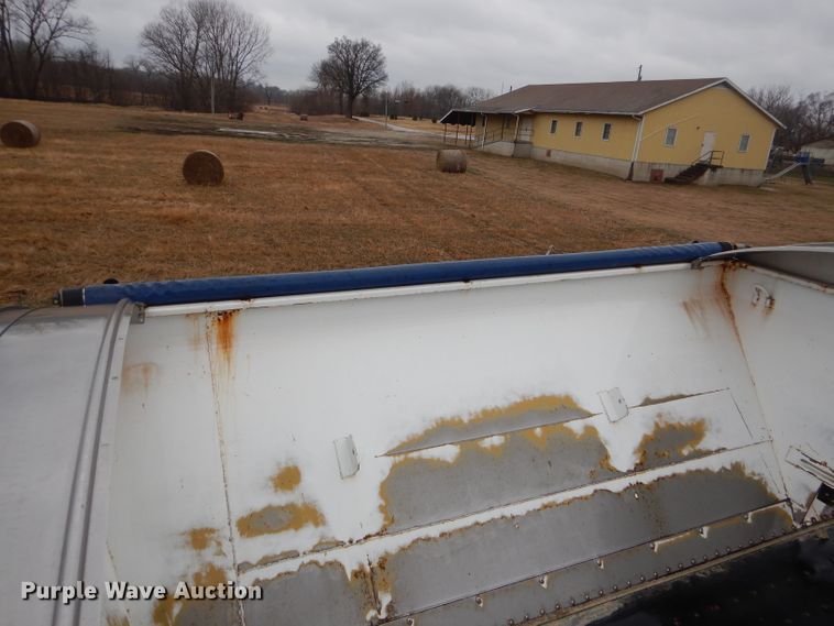 image for item DH6354 1999 Sterling L-Line applicator truck