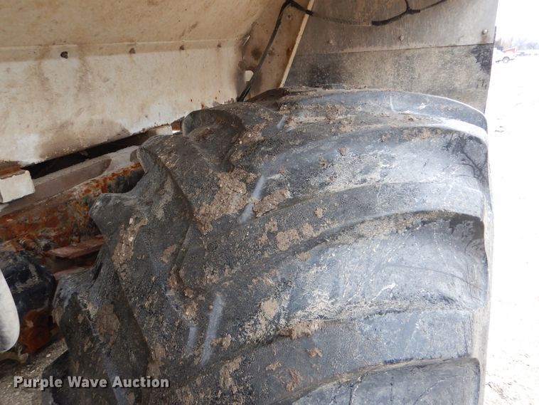 image for item DH6354 1999 Sterling L-Line applicator truck