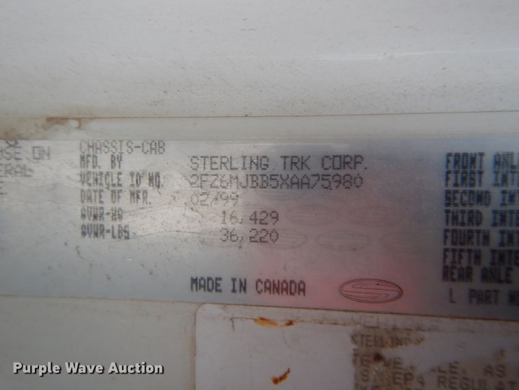 image for item DH6354 1999 Sterling L-Line applicator truck