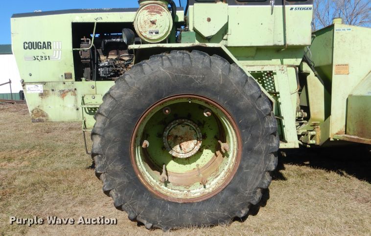 image for item DH6361 1979 Steiger Cougar III ST251 4WD tractor