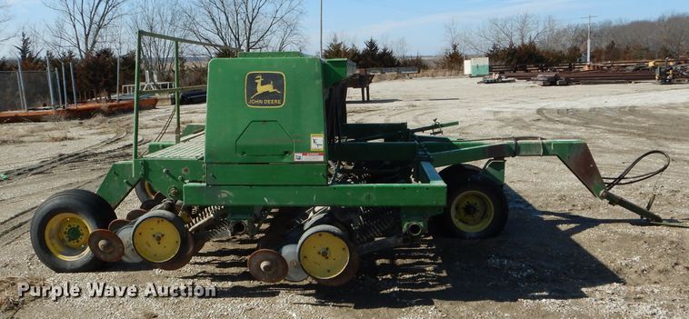 image for item DH6391 John Deere 750 split row grain drill