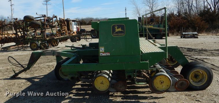 image for item DH6391 John Deere 750 split row grain drill