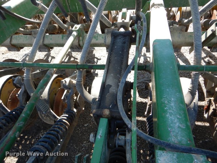 image for item DH6391 John Deere 750 split row grain drill