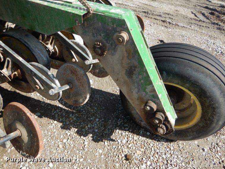 image for item DH6391 John Deere 750 split row grain drill