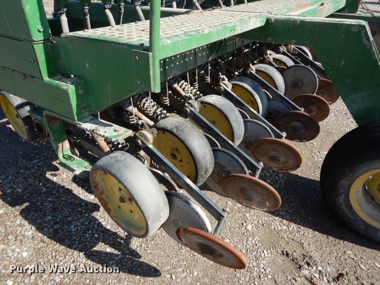 image for item DH6391 John Deere 750 split row grain drill