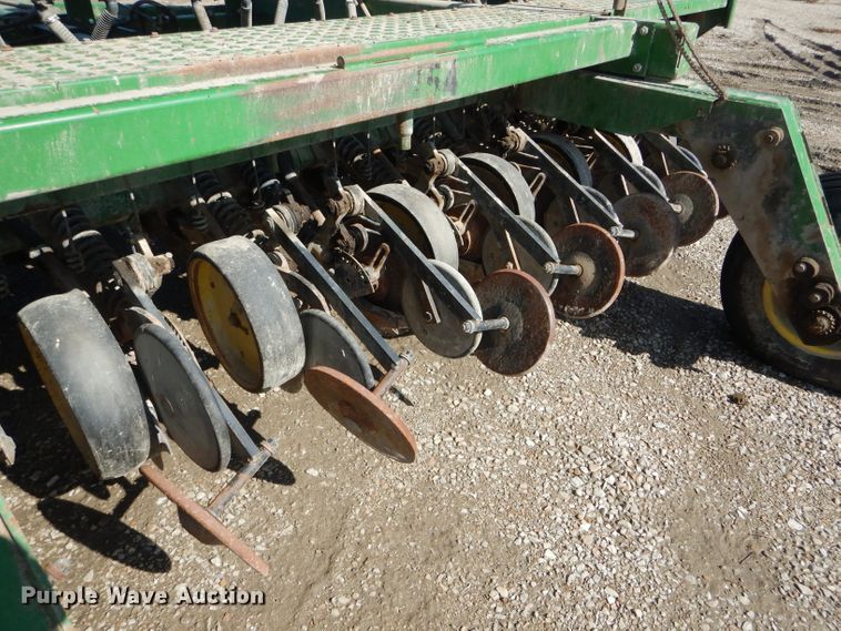 image for item DH6391 John Deere 750 split row grain drill