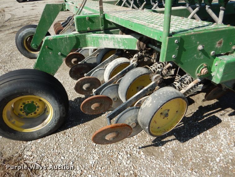 image for item DH6391 John Deere 750 split row grain drill