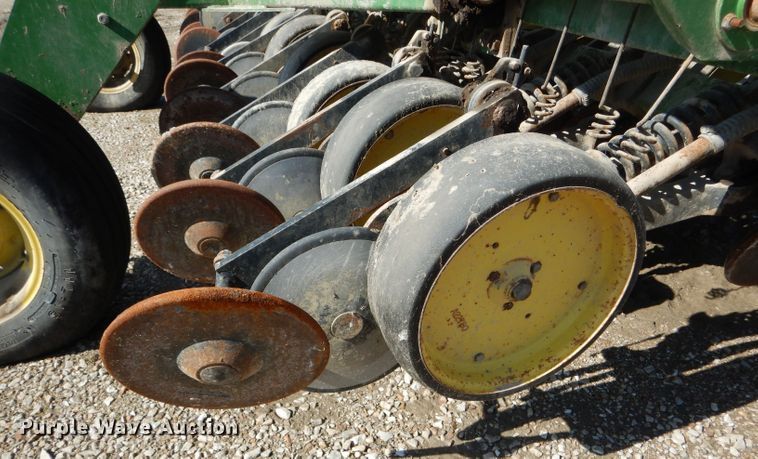 image for item DH6391 John Deere 750 split row grain drill