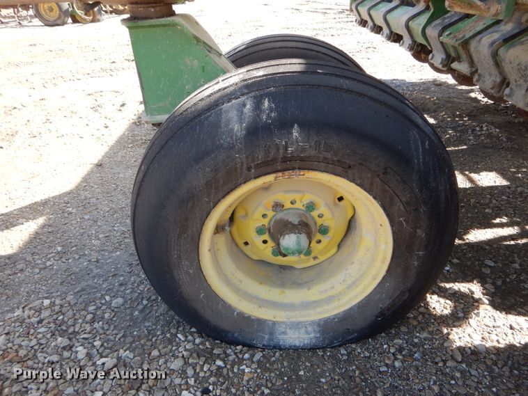 image for item DH6391 John Deere 750 split row grain drill