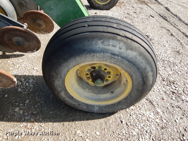 image for item DH6391 John Deere 750 split row grain drill