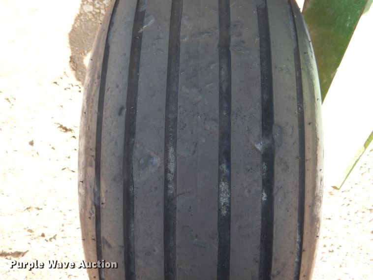 image for item DH6391 John Deere 750 split row grain drill