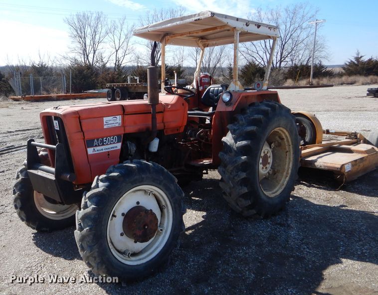image for item DH6392 Allis Chalmers 5050 MFWD tractor
