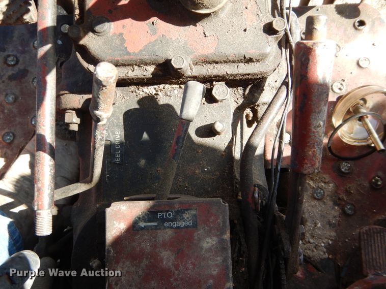 image for item DH6392 Allis Chalmers 5050 MFWD tractor