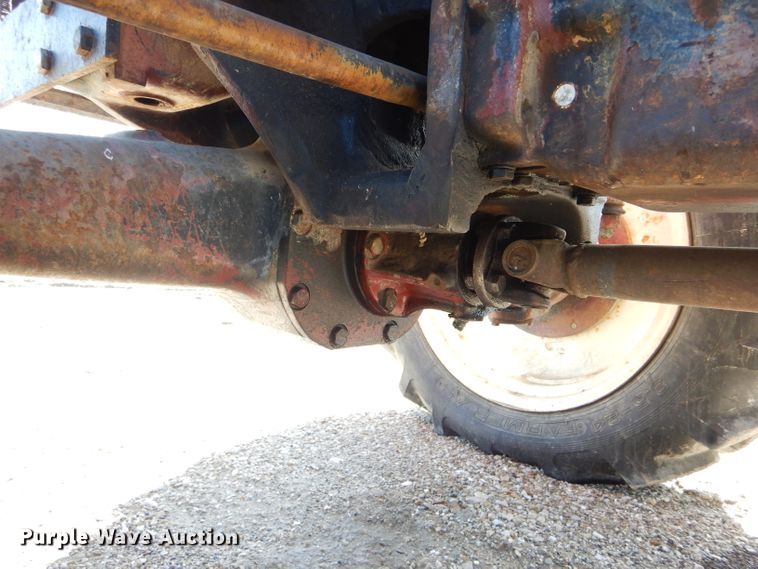 image for item DH6392 Allis Chalmers 5050 MFWD tractor